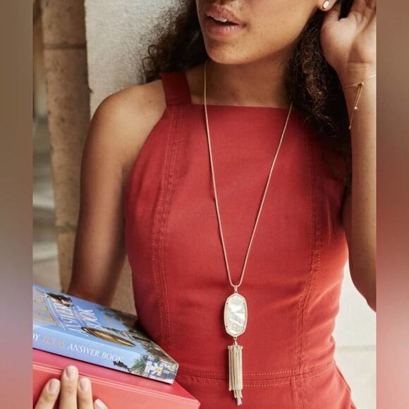 Rayne Gold Long Pendant Necklace in Ivory Mother Of Pearl  Kendra Scott Rayne Gold Long Pendant Necklace in gold‎ mother of pearl new!!